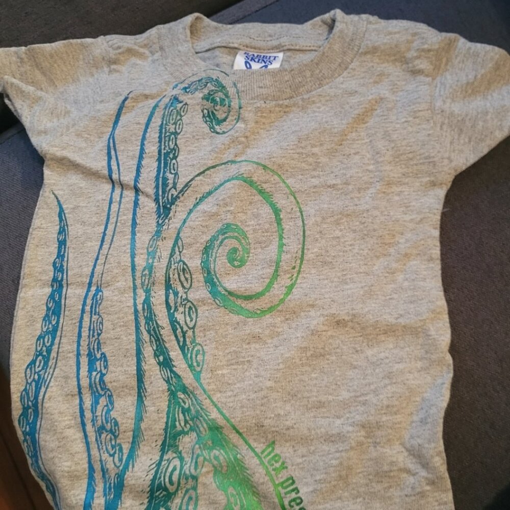 Island t-shirt